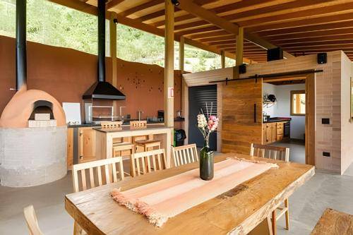 Chalet with grill — photo 2