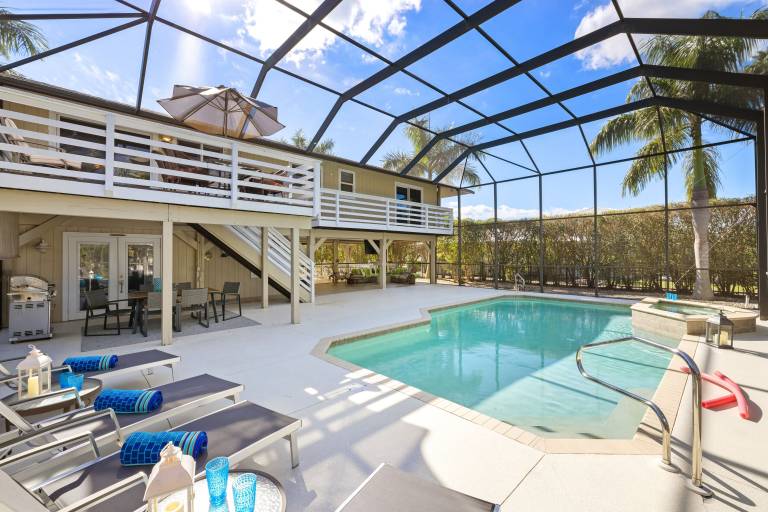 Villa Saint James City