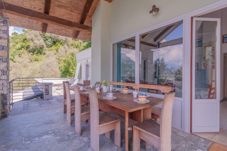 Vacation home with patio & BBQ | Pet-friendly — photo 3