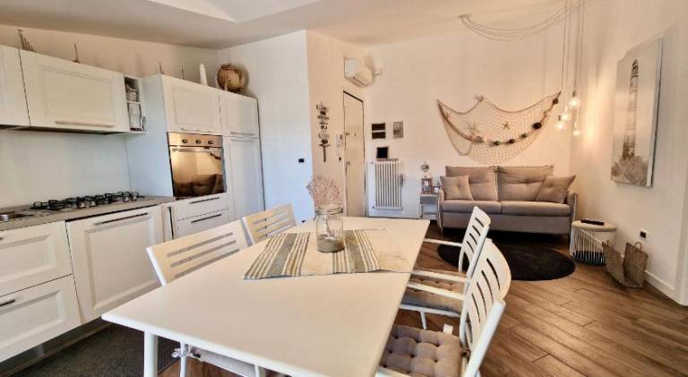 Holiday apartment with 2 rooms for 6 persons — photo 2