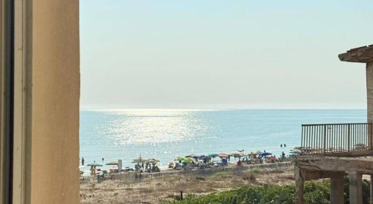 Rental apartment with 1 room for 2 persons in Pomezia