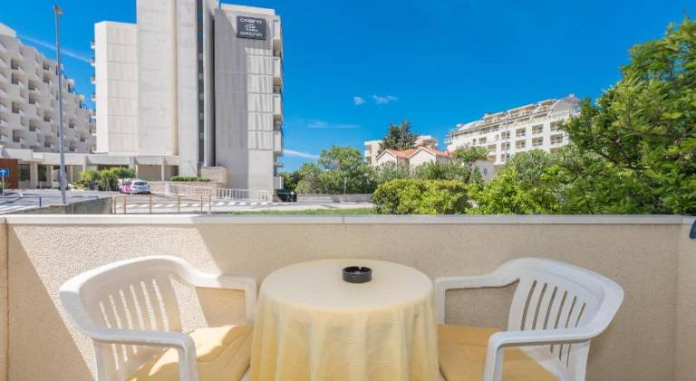Rental apartment | Next to the beach | Pets allowed in Tucepi