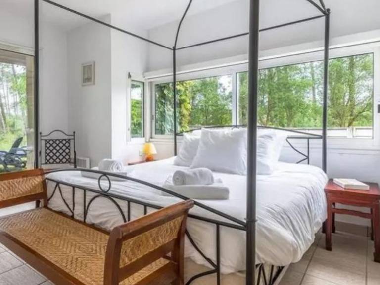 Villa with terrace & private pool | Pet-friendly — photo 4