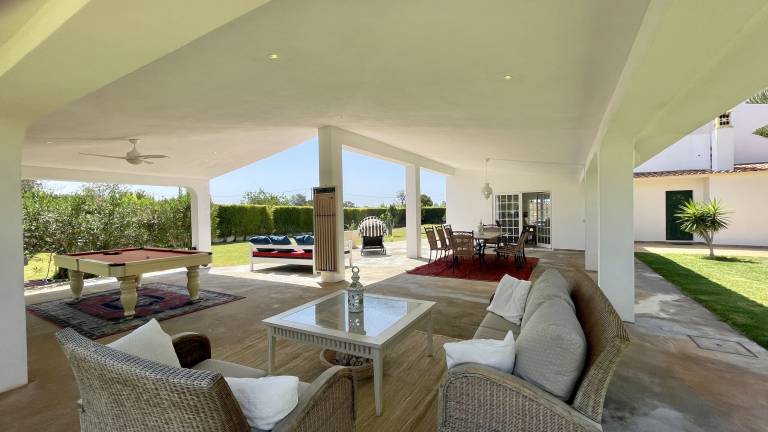 Villa with private pool, terrace & garden — photo 2