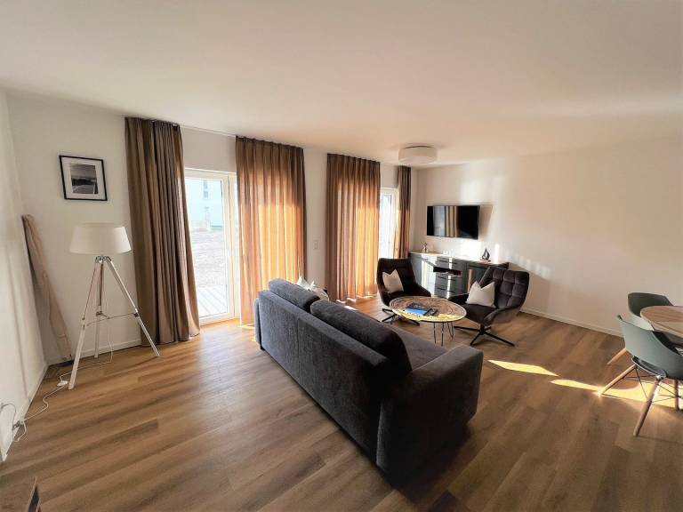 Moderne, hochwertige Ferienwohnung, Erdgeschoss, Sauna, Terrasse, strandnah — photo 4