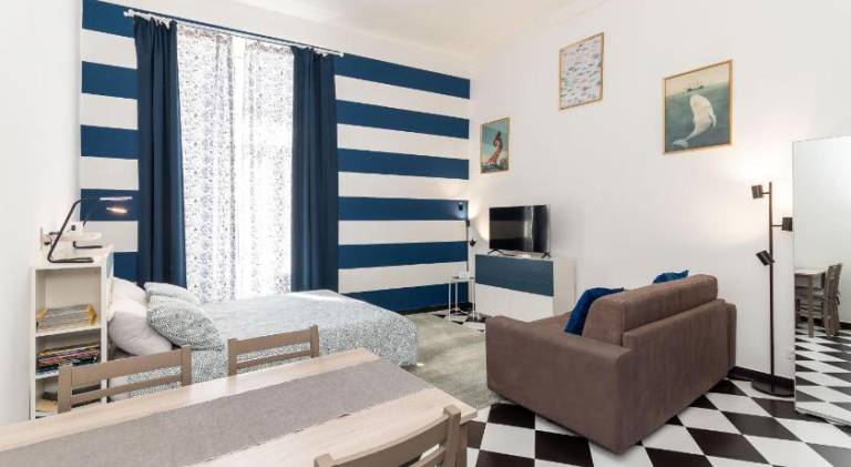 Pleasant rental apartment | Next to Royal Palace | Pet-friendly in Genoa