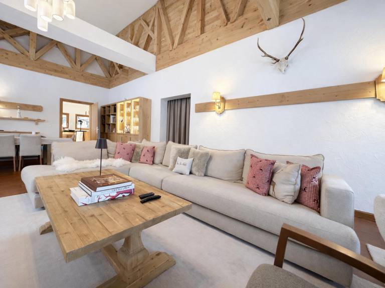 Fully equipped wonderful chalet with sauna, private pool & patio | Next to the ski | Pet-friendly — photo 5