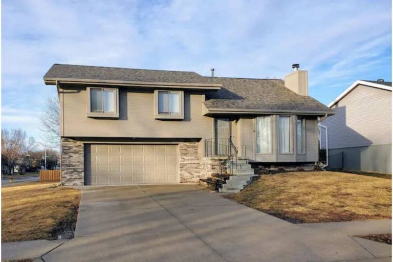 House  West Omaha