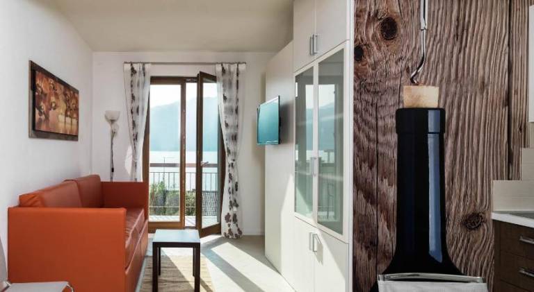 Serviced apartment with BBQ, private pool & garden | Next to the beach | Good for workation | Pets are welcome — photo 2