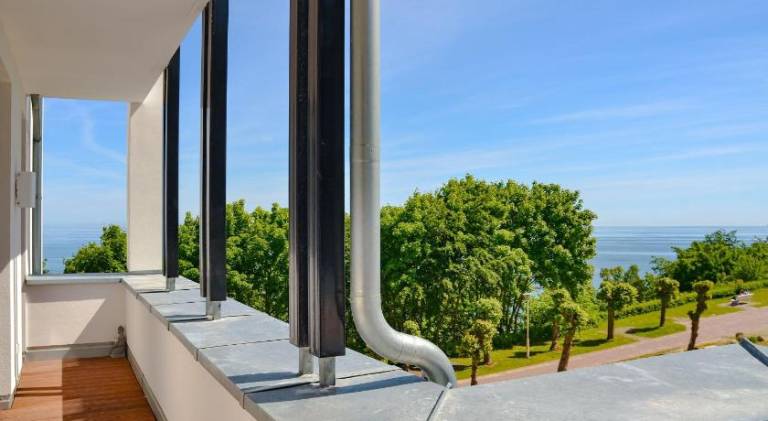 Holiday apartment with pool in Ostseebad Baabe