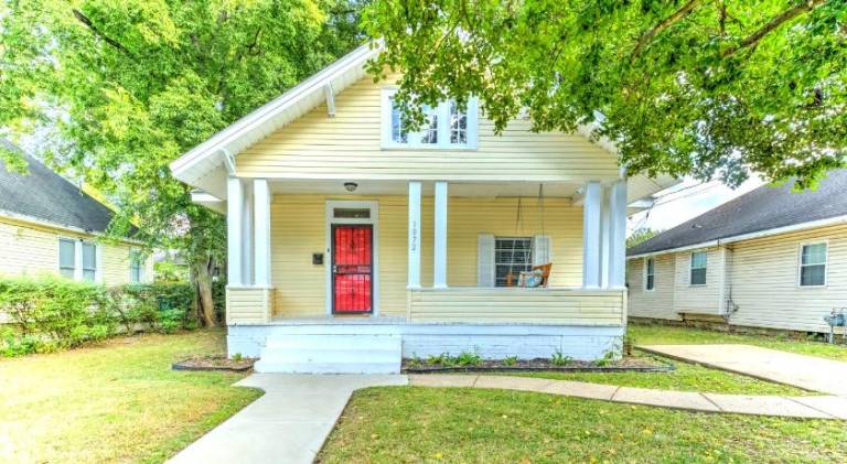 Charming house | Pets are welcome in Memphis, TN