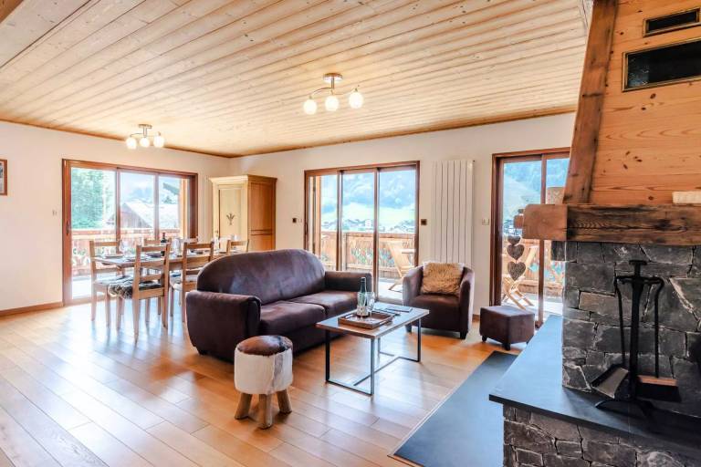 Chalet L'Ourson Blanc Morzine - 3 rooms renovated cabin with dominant view of the village — photo 3