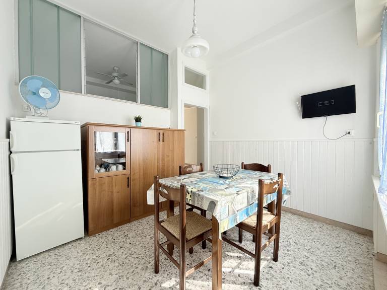Holiday apartment with garden — photo 3