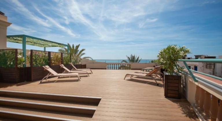 Holiday apartment with terrace | Beach nearby | Dogs allowed in Sitges