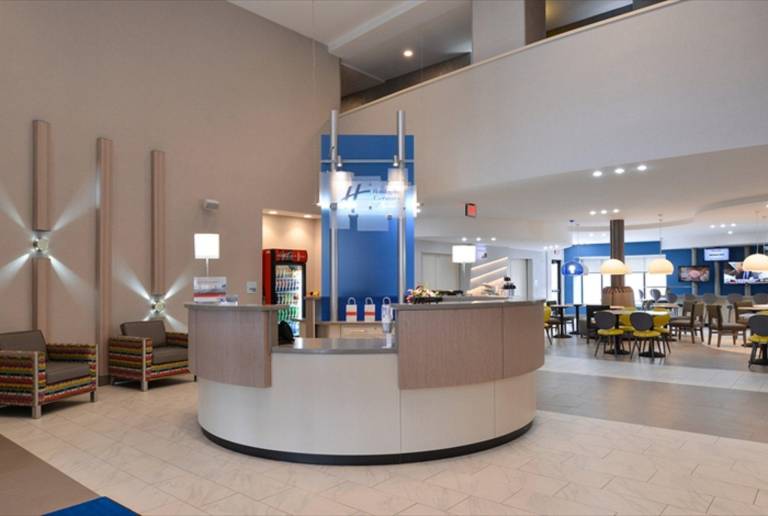 Holiday Inn Express & Suites Shippensburg — photo 2