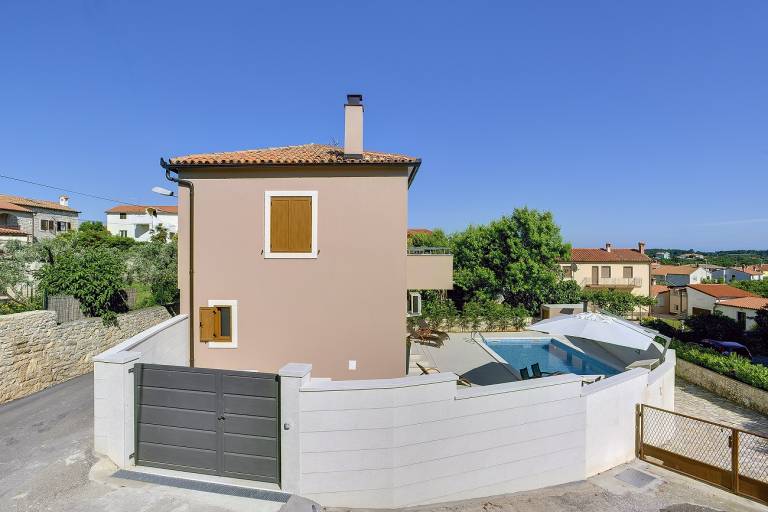 Beautiful villa with private pool only 1 km from the beach — photo 4