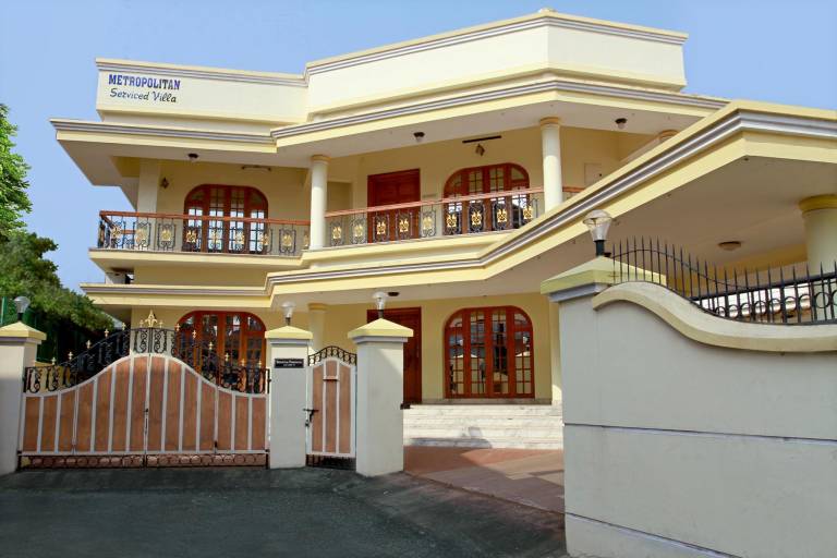 METROPOLITAN SERVICED VILLA