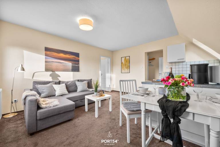 Holiday apartment Anton – Comfortable accommodation with garden access in Sankt Peter-Ording in St. Peter-Ording