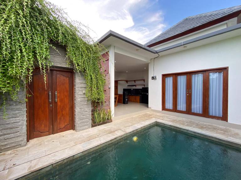 100 m&sup2; Villa