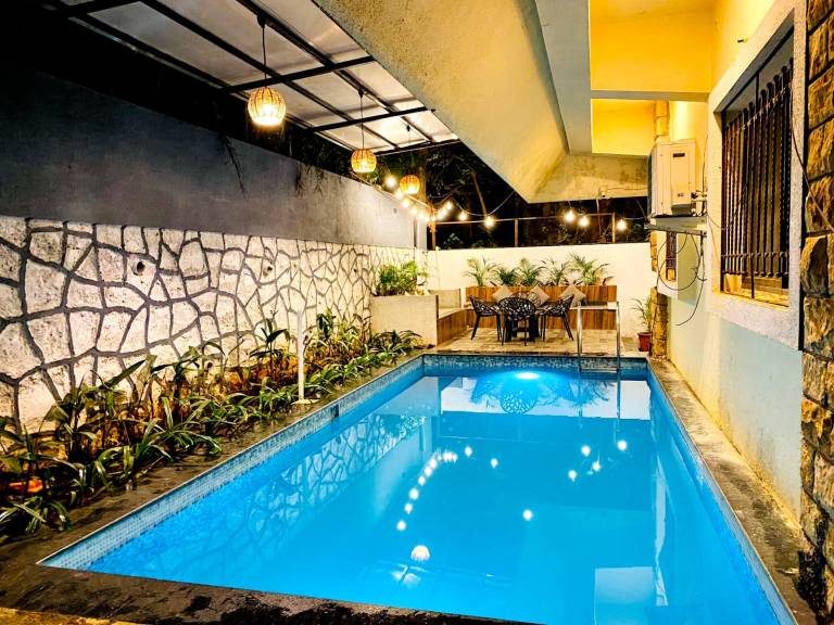 Villa with barbeque & pool — photo 3