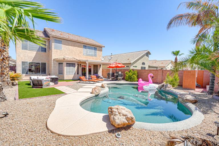 North Phoenix Retreat w Private Pool & Grills