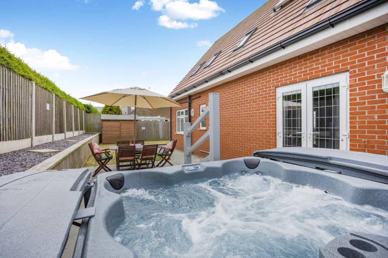 Cottage with yard in Skegness
