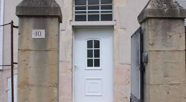 Holiday apartment with 1 room for 4 persons in Dijon