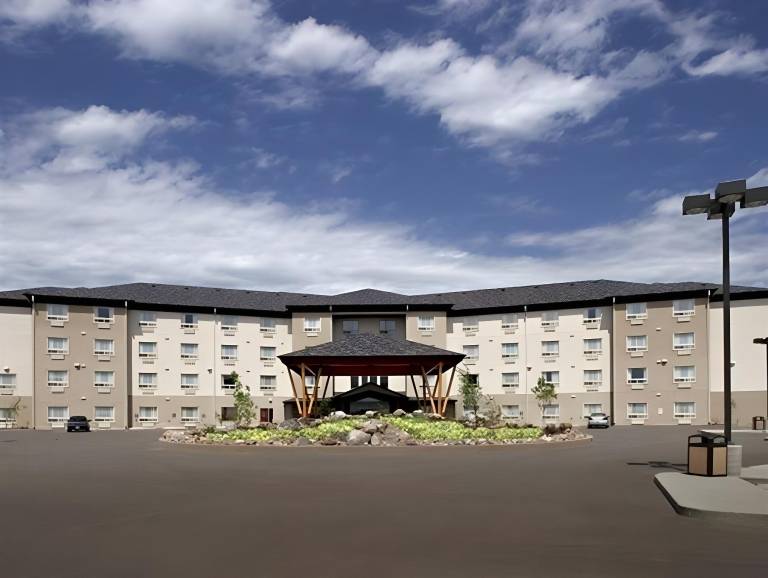 Gold Eagle Lodge in North Battleford, SK