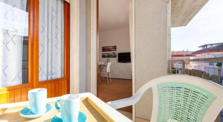Rental apartment with 2 rooms for 6 persons — photo 4