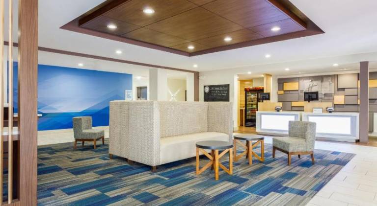 Holiday Inn Express & Suites Newport News By IHG — photo 3