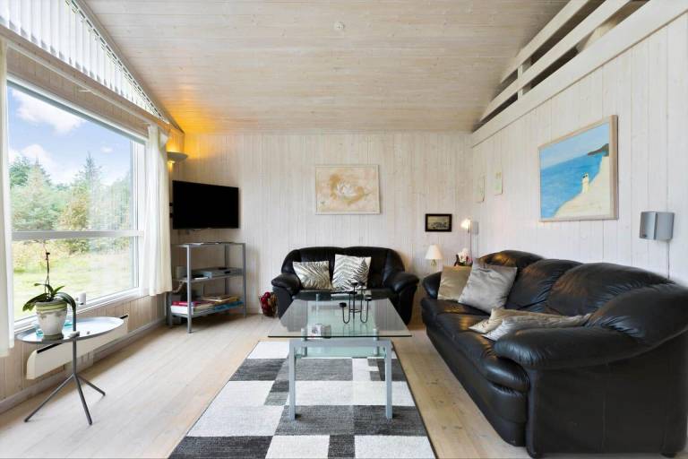 Child-friendly nice house with sauna, jacuzzi & terrace | Pets are welcome — photo 4