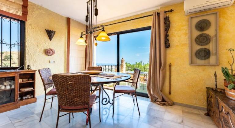 Villa with pool | Pets are welcome — photo 3