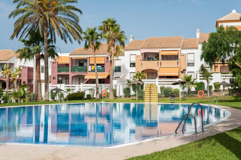 Near the Beach with Pool – Aldea del Coto Apartment in Chiclana de la Frontera