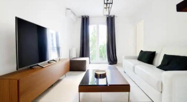 La Rotonde - Magnifique Appartement climatise avec parking in Meyreuil