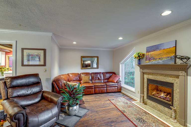 Ski Asheville! Mountain-View Hideaway w/ Deck — photo 4