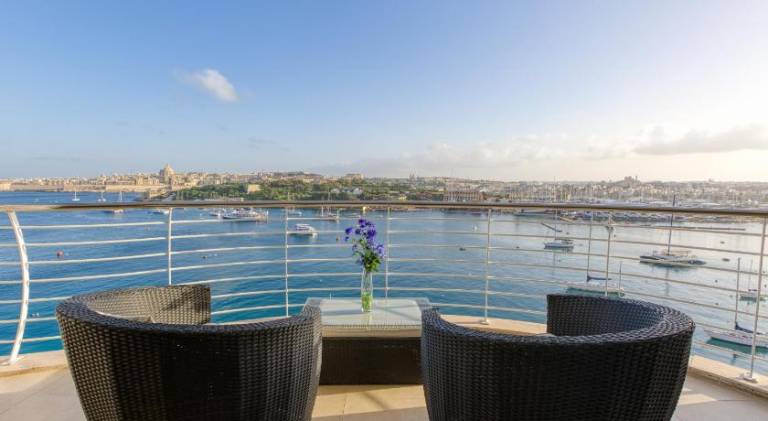 Holiday apartment with 3 rooms for 8 persons in St. Julian's