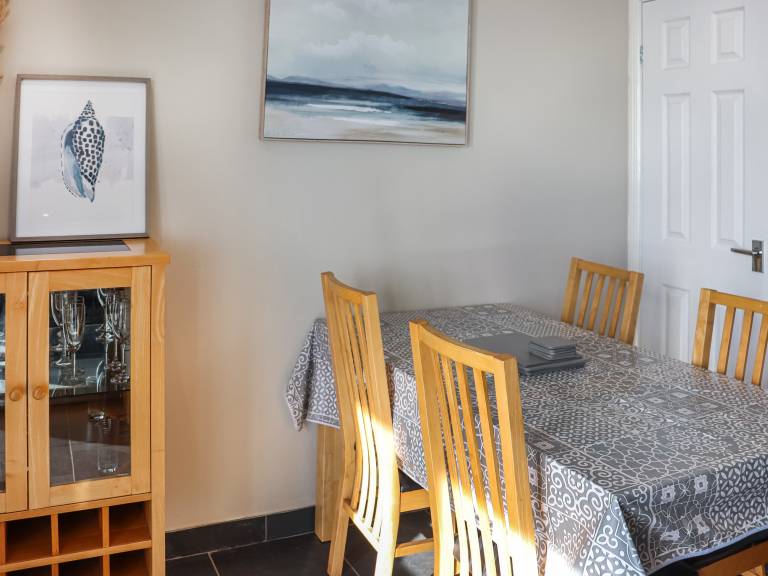 Children-friendly rental apartment with yard & jacuzzi | Pets allowed — photo 3