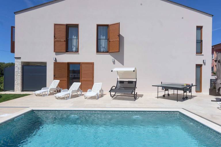 Brand New Modern apartment for 4+2 guests with shared pool — photo 4