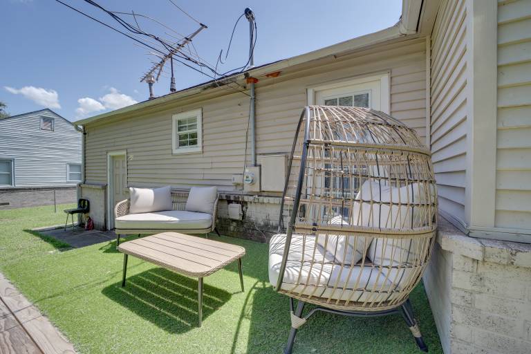 1 Mi to Tulsa Arts District Home w Yard