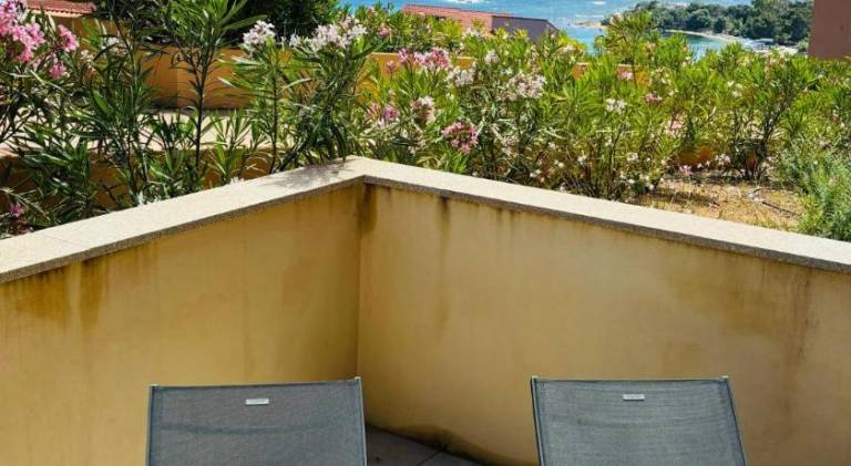 Appartement moderne a Ajaccio de 45 m² avec terrasse vue mer — photo 4