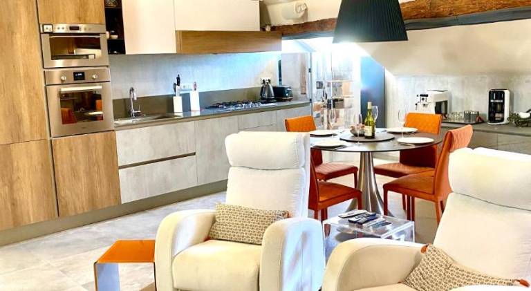Rental apartment with terrace & barbecue — photo 2