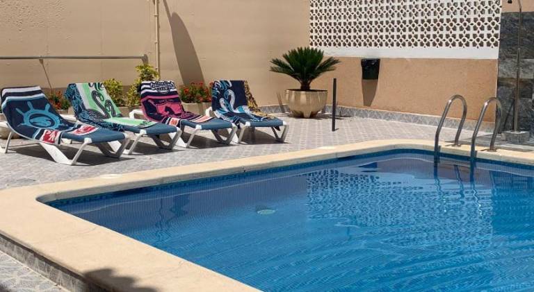 Holiday apartment with pool — photo 3