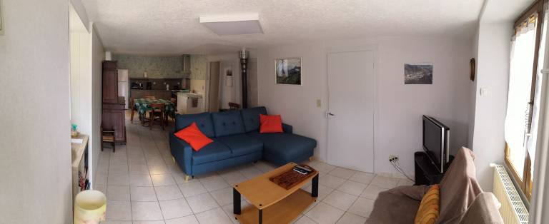 Gite with grill & patio — photo 4
