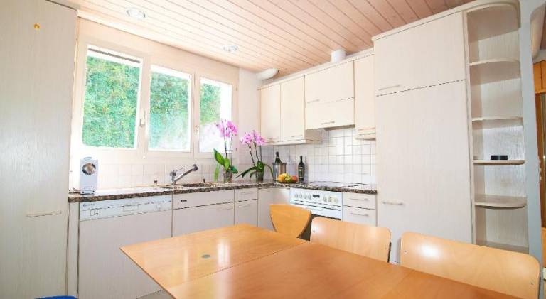 Holiday apartment with 3 rooms for 6 persons — photo 3