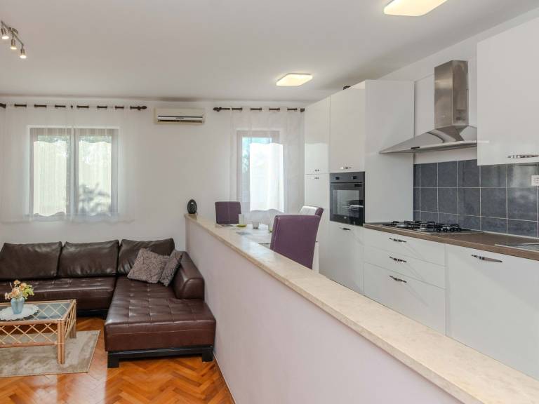 Holiday home Suric — photo 5