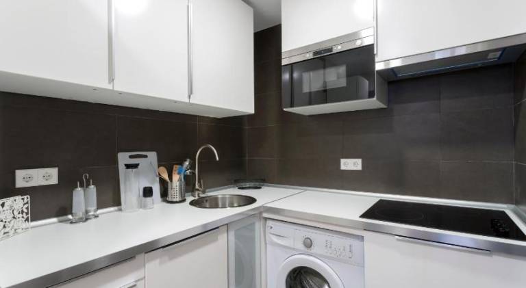 Apartamento con Estilo en Plaza Espana - Ubicacion Premium — photo 3