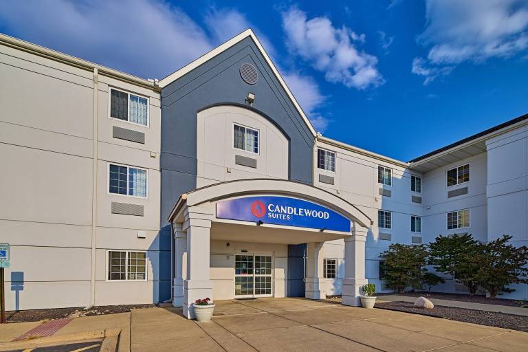 Candlewood Suites Peoria At Grand Prairie Hotel By IHG in Peoria, IL