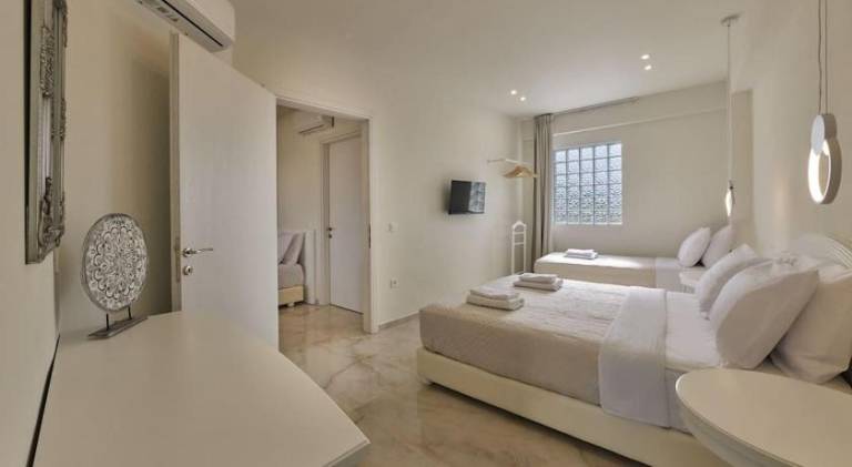 Rental apartment with pool & hot tub | Pets are welcome — photo 2