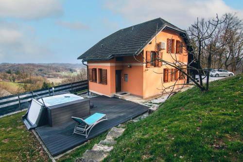 hiša Poljana Sutlanska
