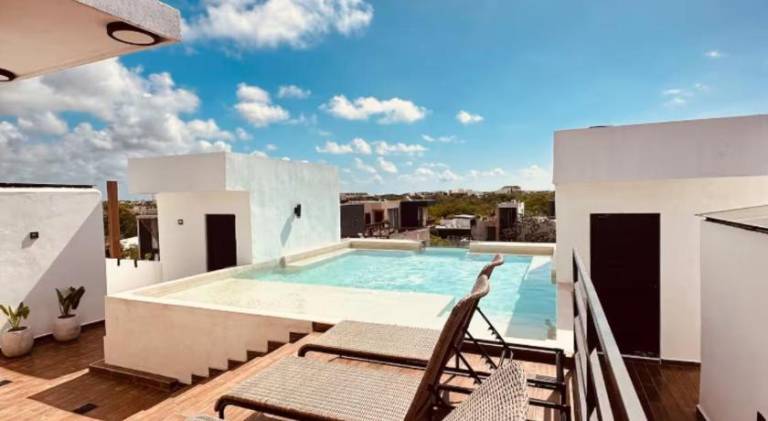 Rental apartment with pool & hot tub — photo 3